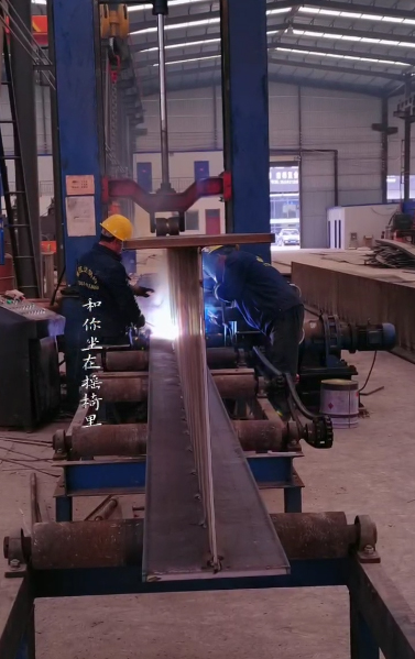 甘肃山丹钢结构厂H型钢组立机